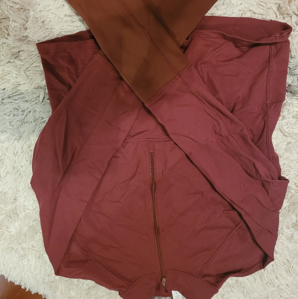 Lululemon cropped half zip